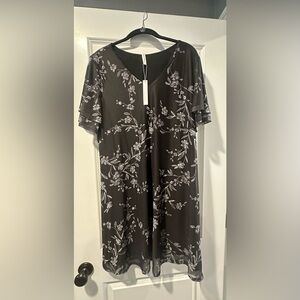 Black and white floral shift dress XL NWT